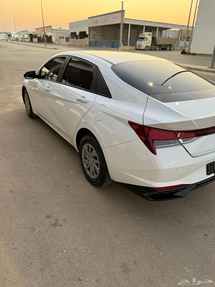 للبيع افانتي بنزين شرط 4