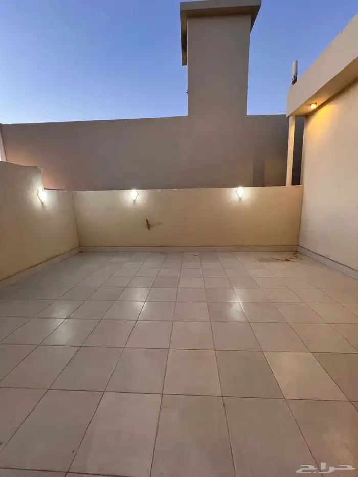 للبيع فيلا روف مع ملحق حى الراقى خميس مشيط780 الف 43