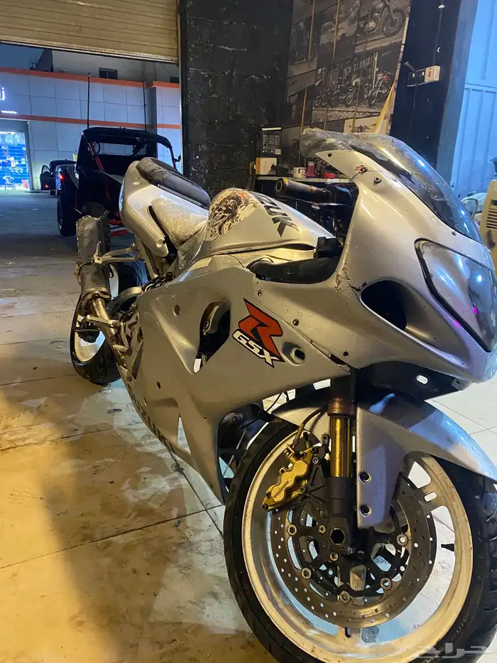 للبيع قطع غيار تشليح دباب سزوكي ريس الف 0