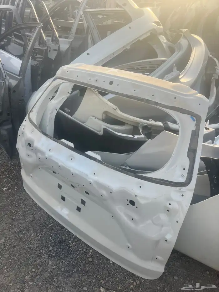 باب شنطة فيلوز TOYOTA 2024 2025 2026 2