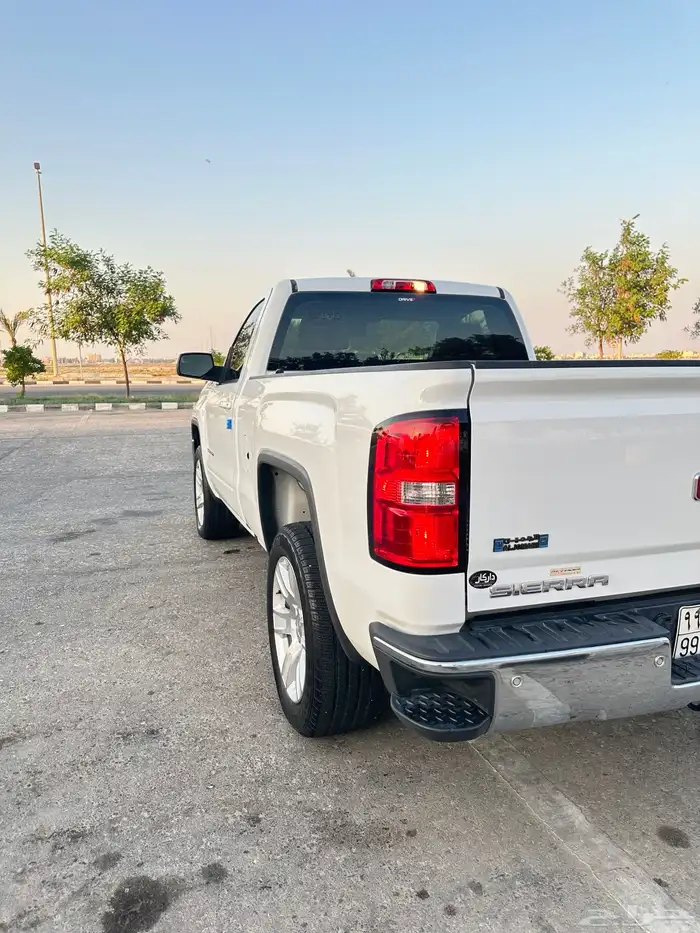 للبيع جمس سييرا 2018 غماره Z71 دبل 4X4 فل 8