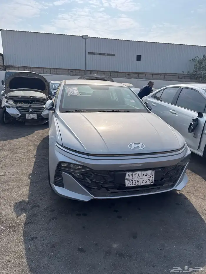 سيارات مصدومه 26