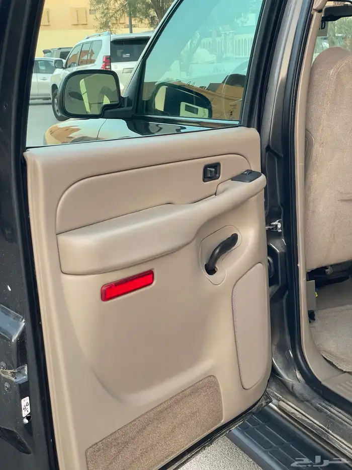 GMC سوبربان 2004 مخزن 61