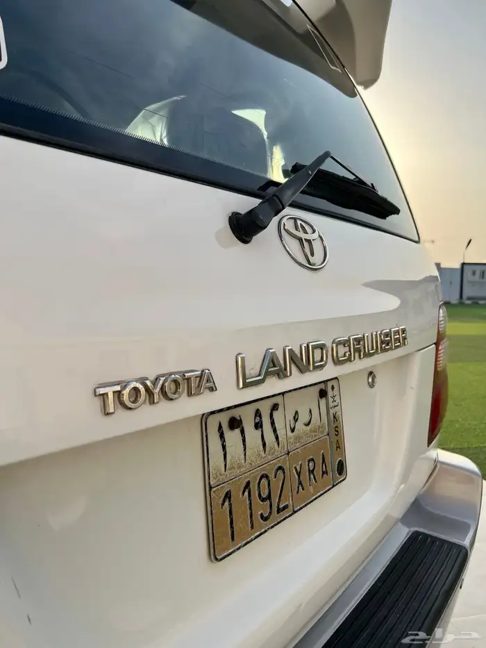 تويوتا لاندكروزر 2002 فل كامل 12