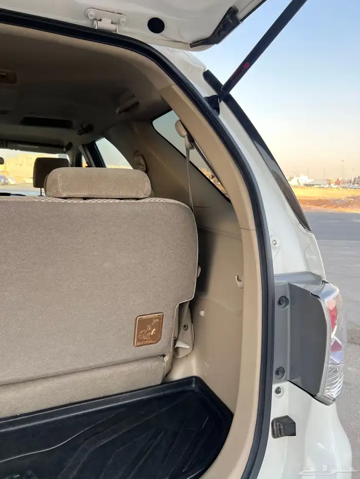 للبيع فورتشنر 2015 مخزن 4 سلندر تماتيك سعودي 29