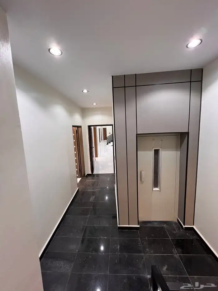 للبيع فيلا روف مع ملحق حى الراقى خميس مشيط780 الف 3