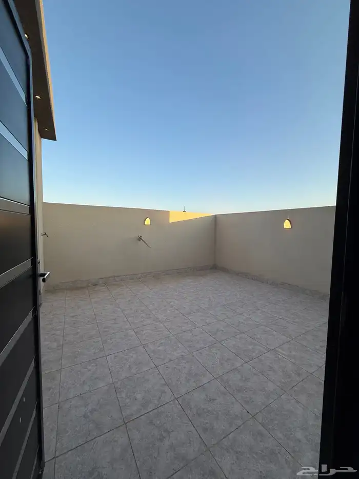 للبيع روف علوي بدرج داخلي وخارجى شمال الراقي ب 650 الف فقط 23