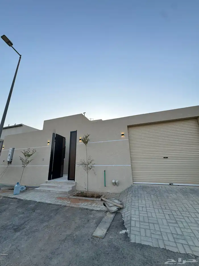 للبيع دور الخرج حي الاسكان 0