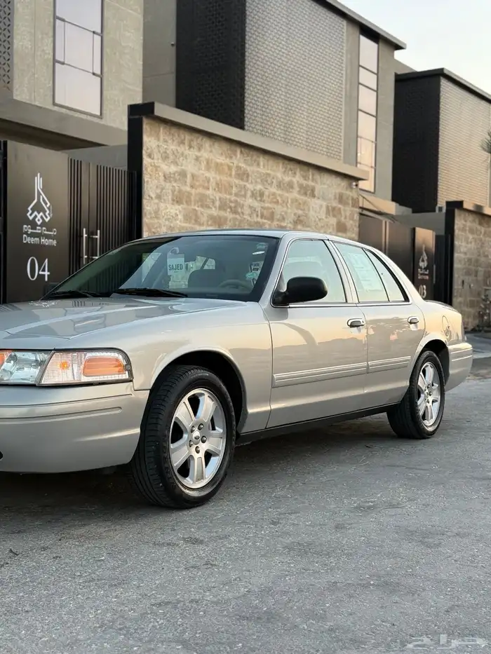 فورد كراون فكتوريا - 2012 سعودي ( استخدام شخصي ) 11