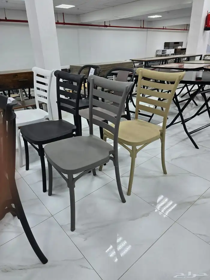 طاولات كافي مع كراسي جاهزة وتفصيل للفنادق والجلسات الخارجية 40