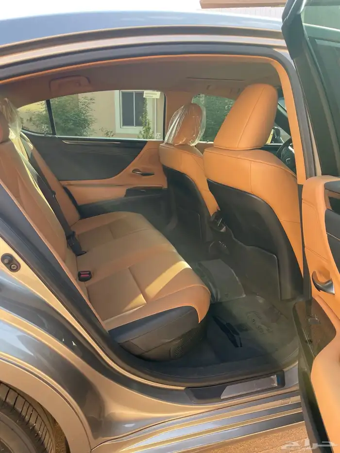 لكزس ES300h 2024 للبيع 5