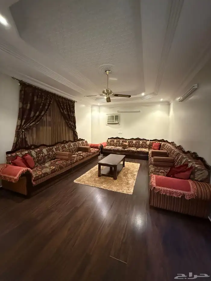 كنب بتصميم مغربي 0