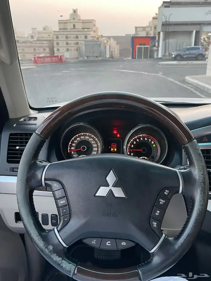 باجيرو 2018 فل كامل قمه بالنظافه 22