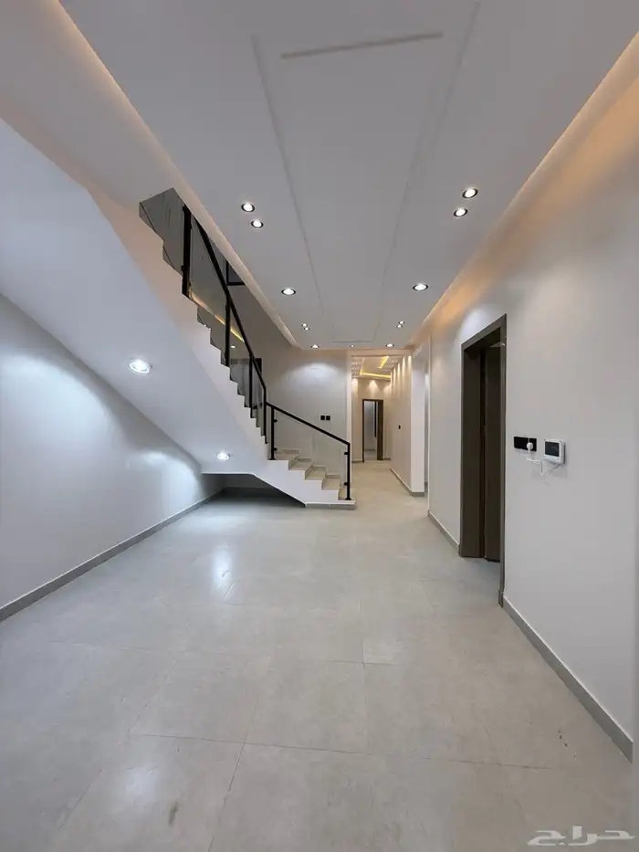 للبيع روف علوي بدرج داخلي وخارجى شمال الراقي ب 650 الف فقط 10