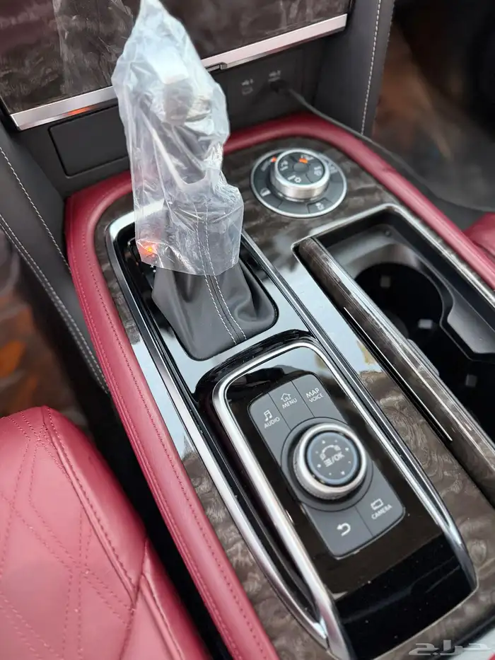 نيسان باترول 2024 بلاتنيوم - 6 سلندر عداد 36 الف كيلو فقط 20