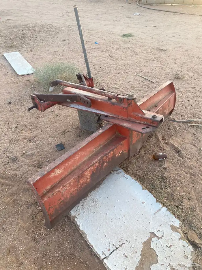 معدات زراعية حراثة 2