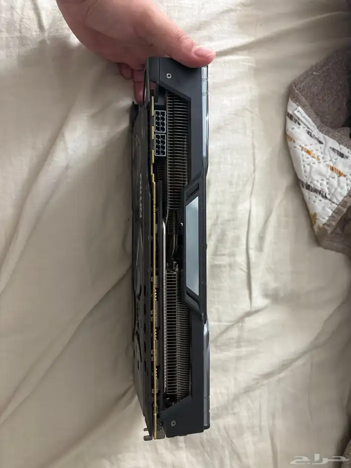 كرت شاشة للبيع SAPPHIRE NITRO  RADEON RX VEGA 64 8GB 3