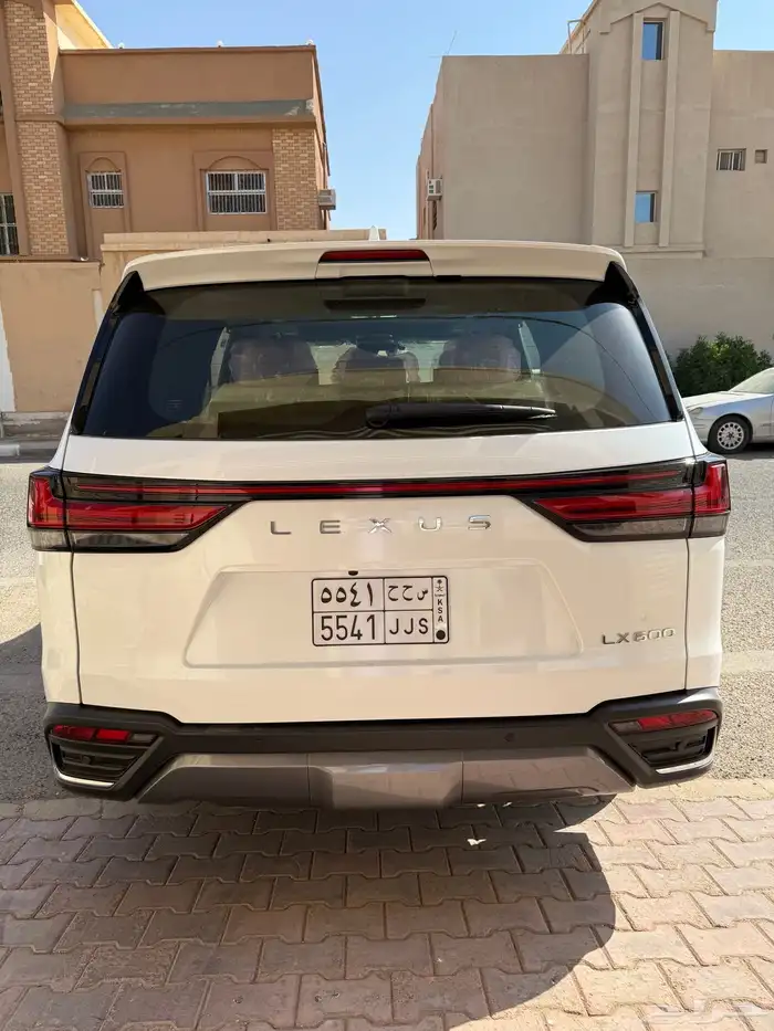 جيب لكزس 2025 Lx BB جديد اصفار 11