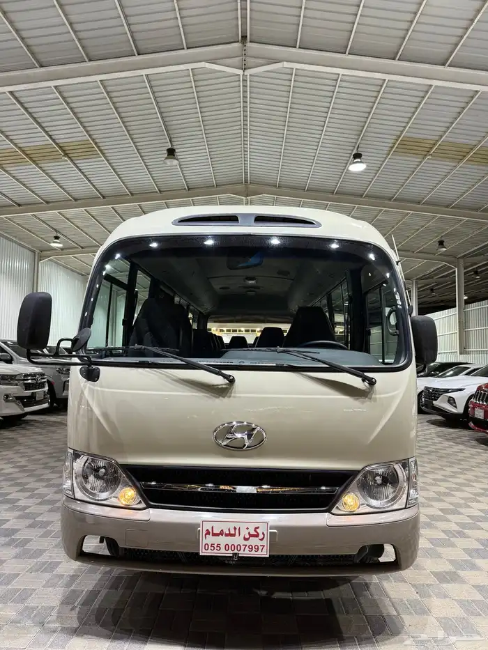 للبيع باص هونداي كونتي موديل 2015 ديزل ( شبه أصفار) 1