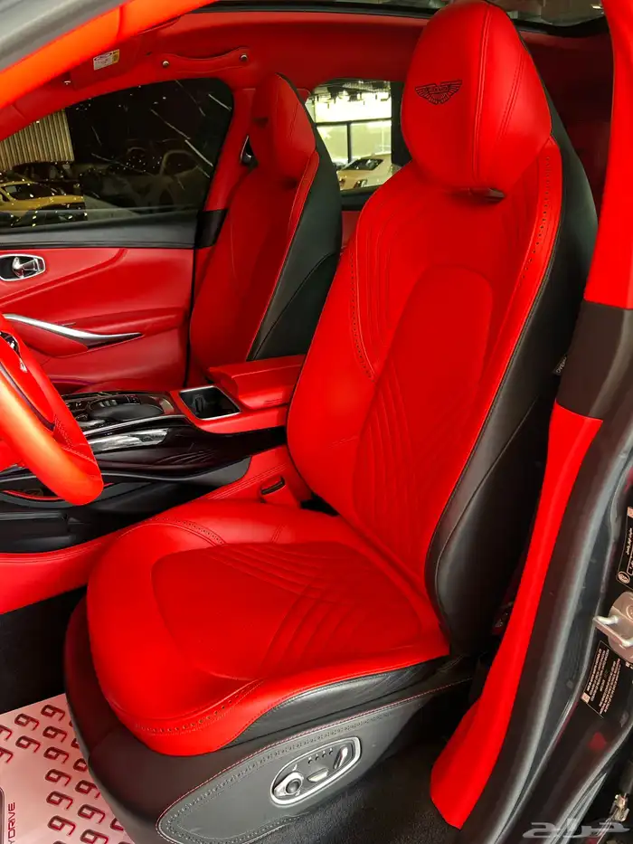 اوستن مارتن دي بي اكس1 500- ASTON MARTIN DBX 2021 5