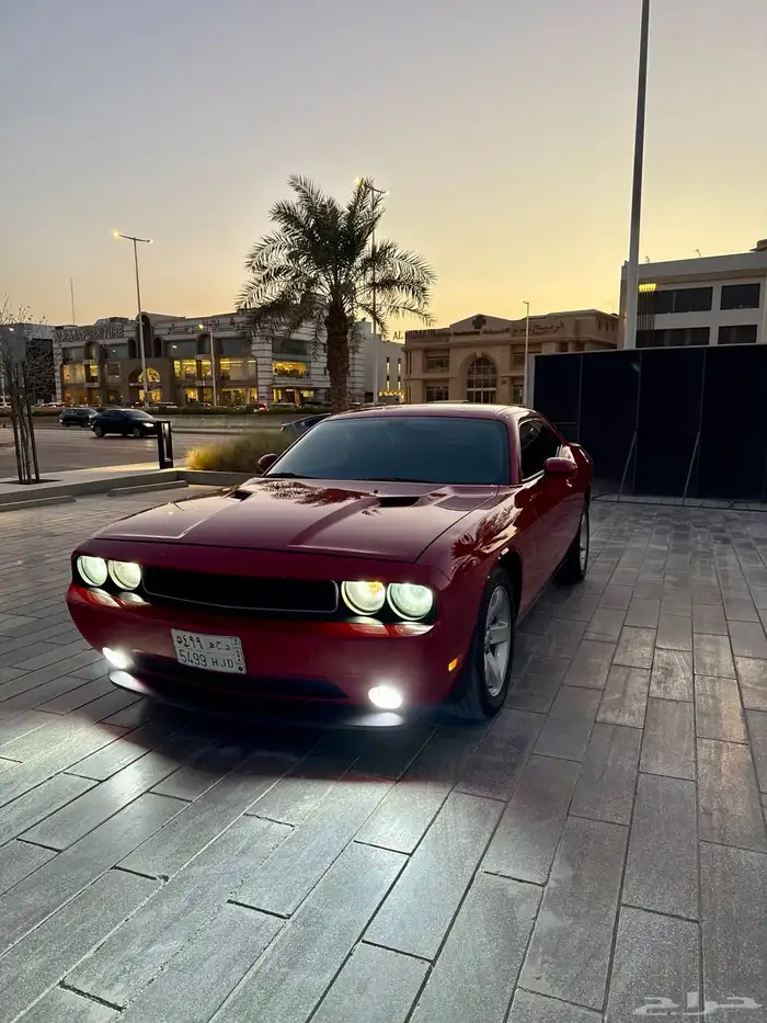 تشالنجر 2011 V6 احمر مميز - سستم صوت وصيانه منتظم 0