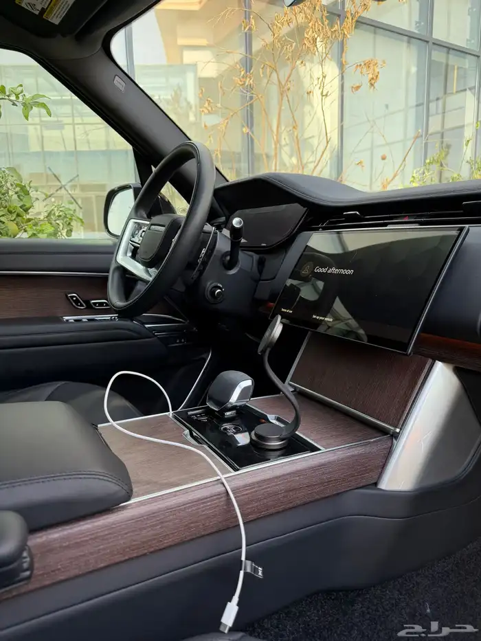 رنج روفر فوج 24 بلاك اديشن 10