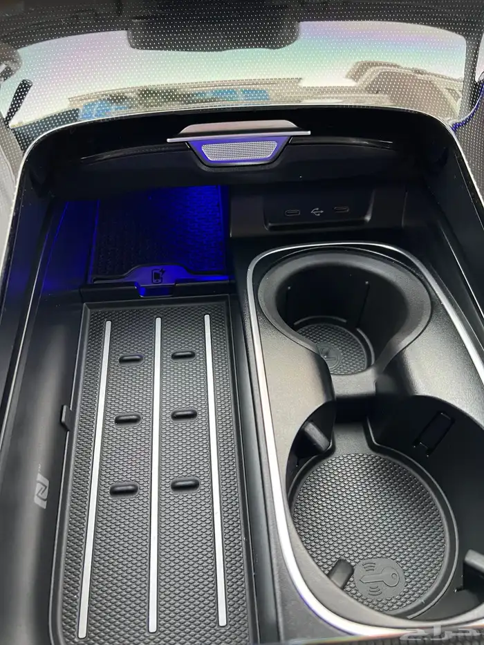 مرسيدس S580 2022 بحالة الوكالة 44