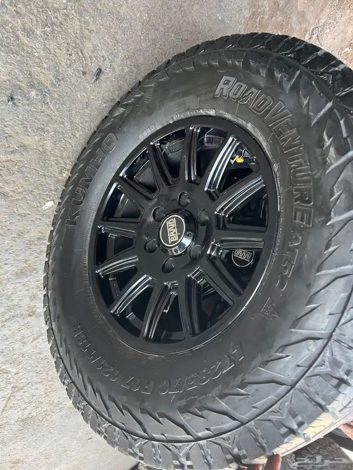 جنوط برايد اصلي مع كفرات كوماهو 285.70.17 تاريخ 24 7