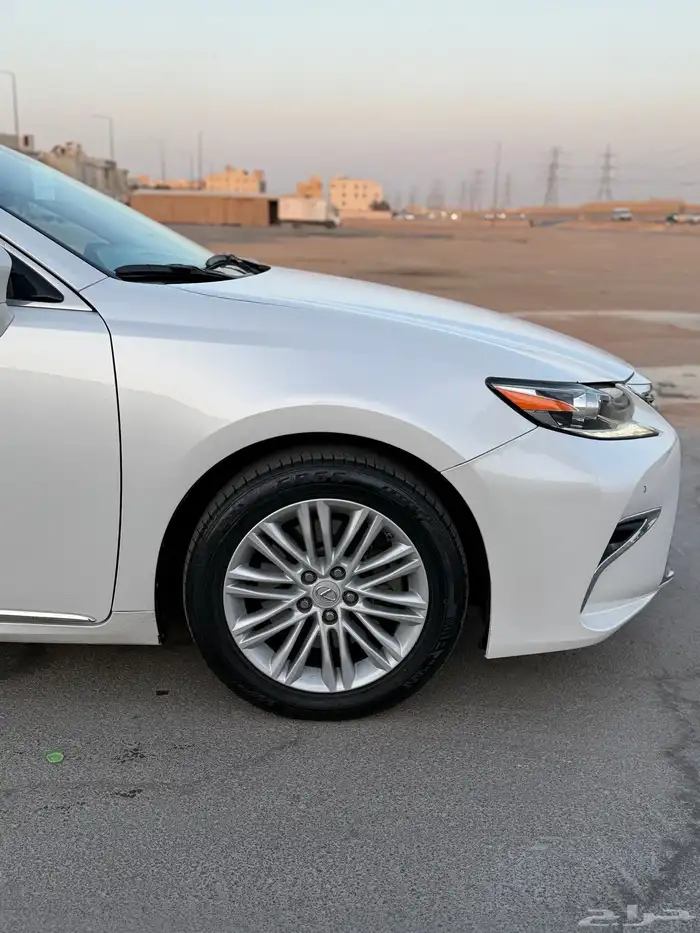 لكزس 2017 ممشى قليل 15