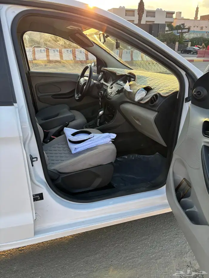 فورد فيقو 2018 للبيع 12