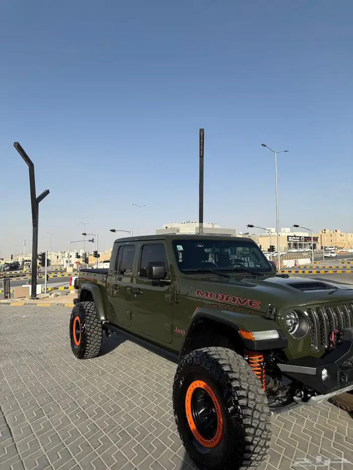 جيب قلاديتور Jeep Gladiator 2023 13