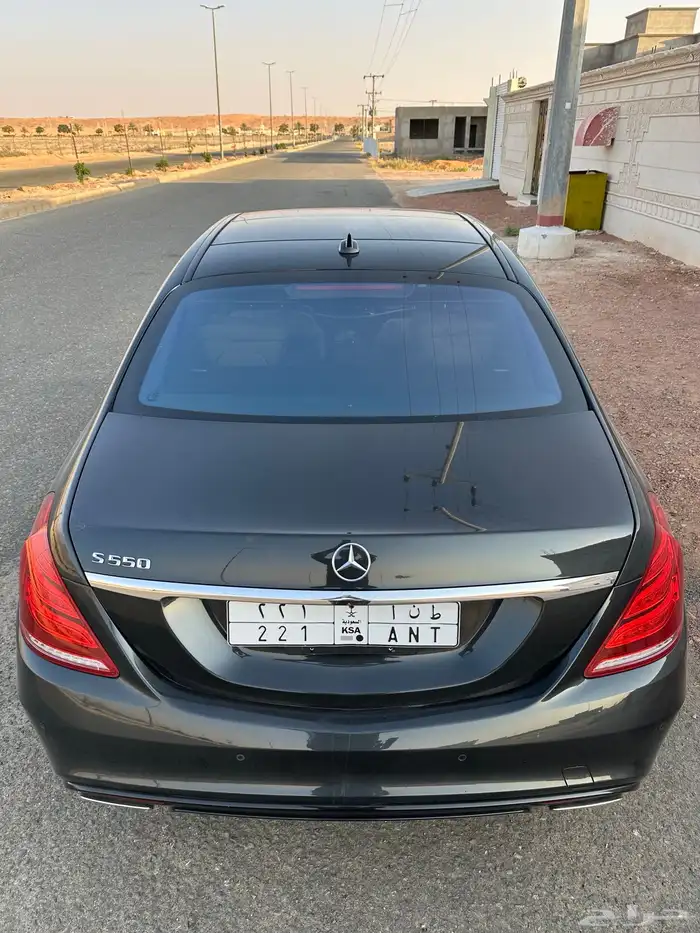 مرسيدس 2015 حجم 550 البيع بدون اللوحه 12