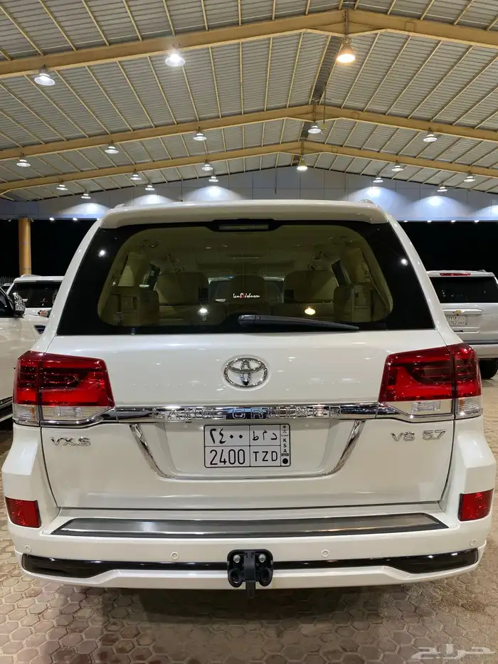 للبيع جيب VXS فل كامل 2016 هيدروليك بريمي عداد 74 الف 9