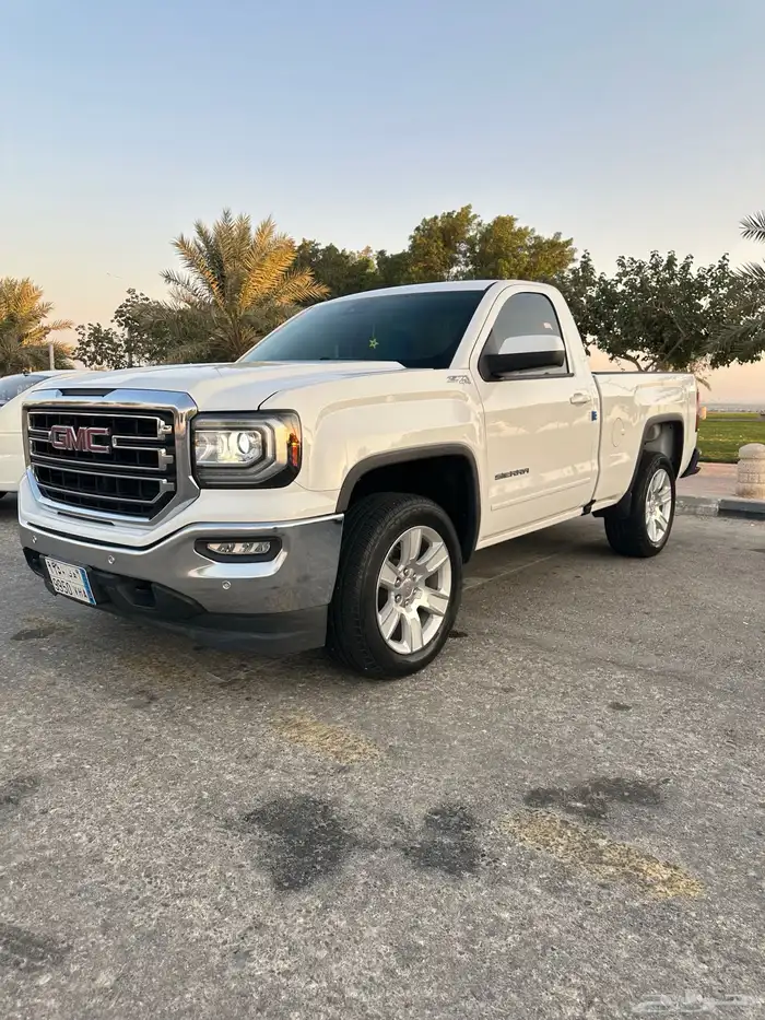 للبيع جمس سييرا 2018 غماره Z71 دبل 4X4 فل 23