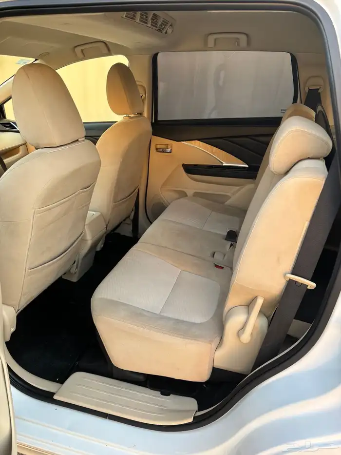 سيارة ميتسوبيشي اكسباندر للبيع 10