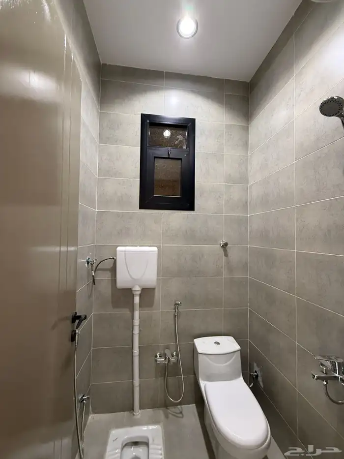 للبيع شقق ارضيه وارواف علويه بأسعار صيدة بموقع مميز بالخميس 7