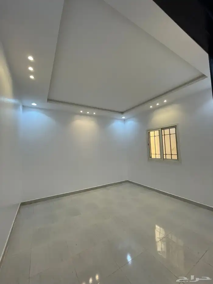 شقه الايجار 4 غرف حي البيان 1