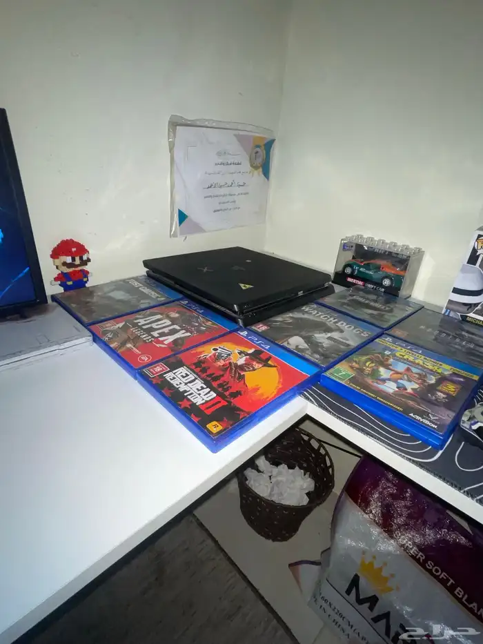 سوني فور مع يد 8 اشرطة سوني   حساب فورت نايت 137 سكن   شاشة 3