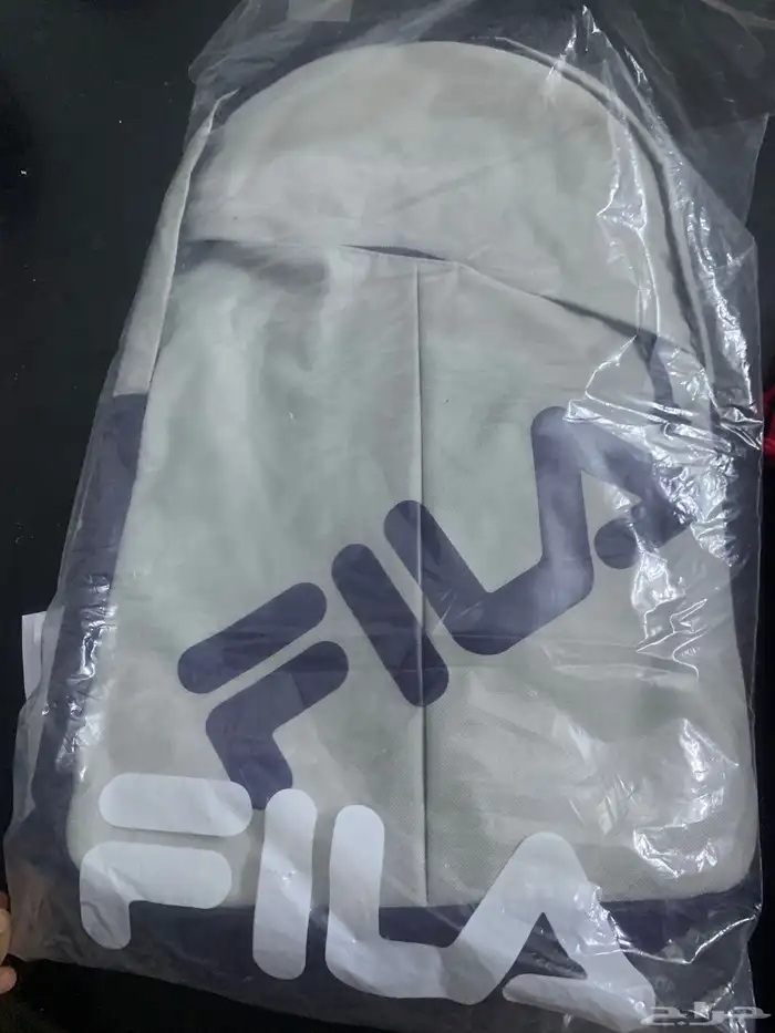 شنطة سكتشرز وشنطة fila للبيع جديده 2
