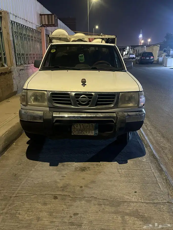 سياره نيسان دسن 6