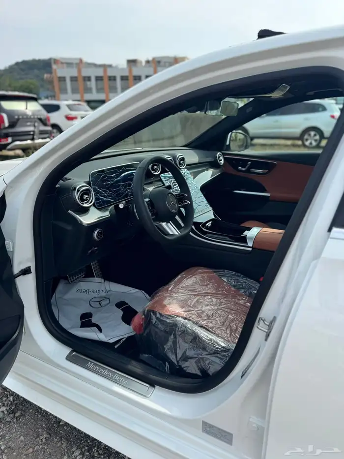 مرسيدس C200 موديل 2025(اصفار) 15