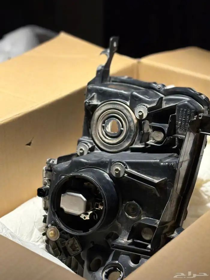 شمعة اليمين باجيرو موديل 2015 2