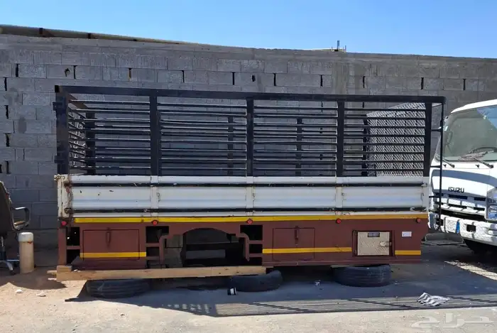 للبيع صندوق دينه ايسوزو 2013 نظيف طول 425عرض205 خميس مشيط 6