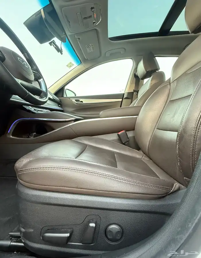 هونداي ازيرا 2021 ( بنزين ) فل كامل شبه جديدة للبيع 15