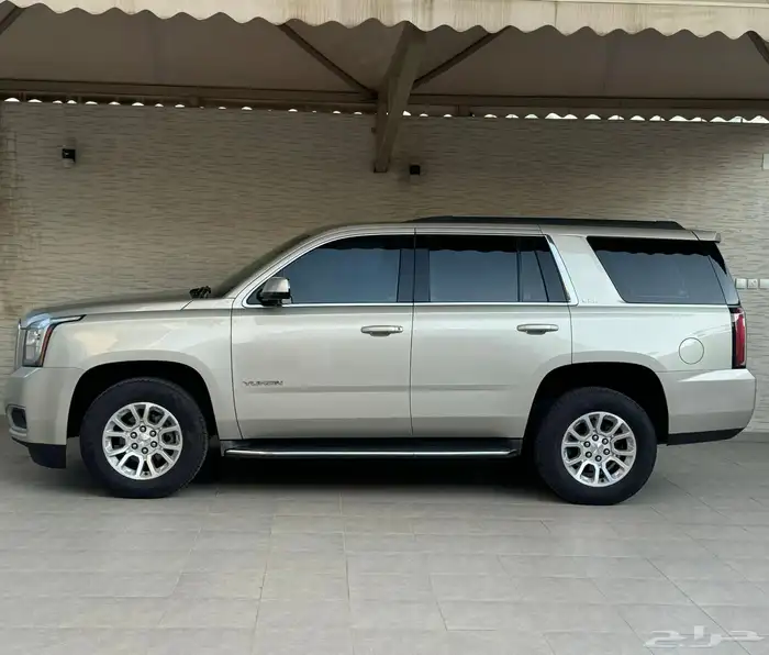 يوكن 2017 SLE مخزن ماشي 121 سعودي 4