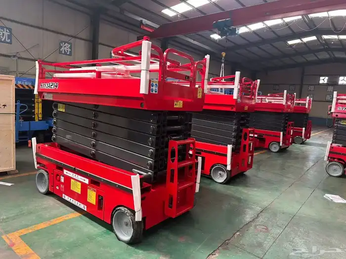 سيزر لفت للايجار رافعة شوكية ومقصية مان ليفت فوركلفت للايجار 5