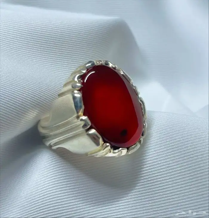 خاتم عقيق يماني أحمر رماني 1