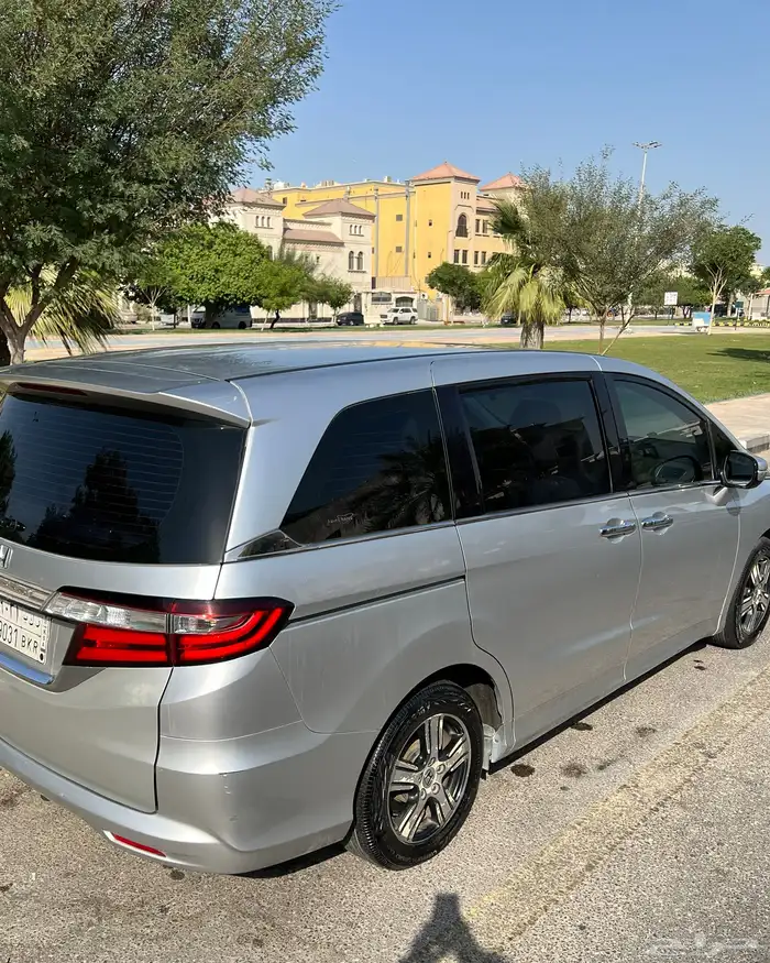 للبيع هوندا أوديسي عائلية نظيفة 4