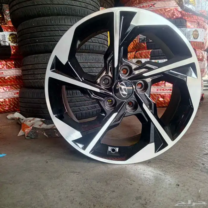 جنوط هونداي مقاس 17 اصلي ملمع ومجدد تركب كياء 5مسمار 4