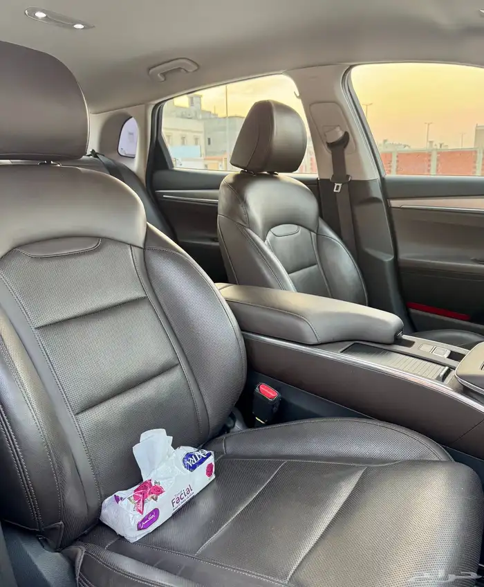 للبيع ازيرا موديل 2020 نظيفة جدا 10